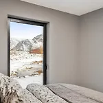 Lofoten Seafront Lodge, Lyngvaer 펜션 *