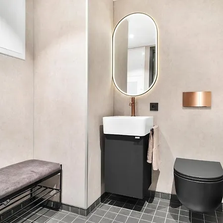 Lofoten Seafront Lodge, Lyngvaer Holiday home