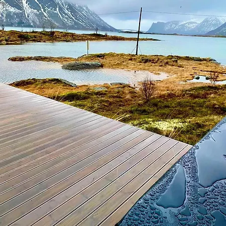 Lofoten Cabin, Glass Winter Garden, Sea-View Jacuzzi Дом отдыха